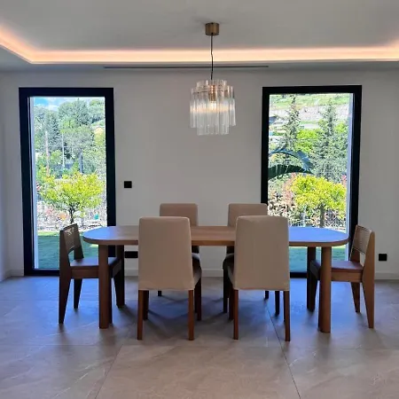 Beautiful Luxury With Pool In Vila Antibes